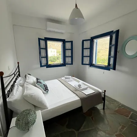 Serensea Bliss, Naousa, * Κύθνος